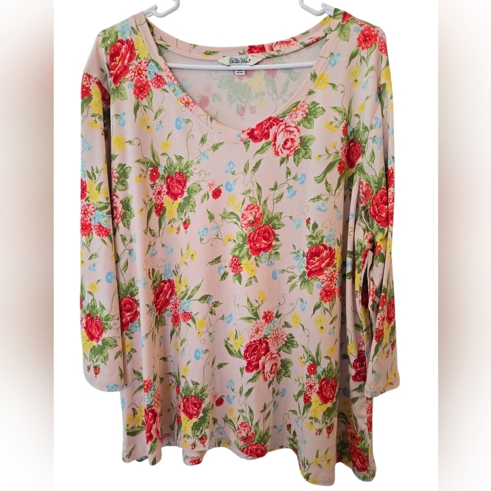 THE PIONEER WOMAN LOT OF 2 V- NECK FLORAL 3/4 SLEEVE BLOUSES. SIZE XXL.
